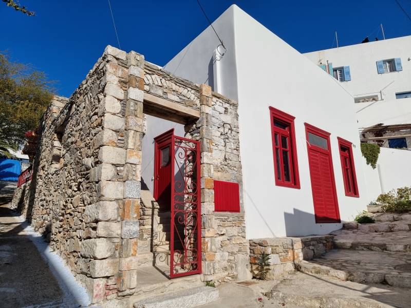  Design, planning and restoration of an old two storey house at Xylokeratidi Amorgos