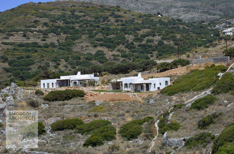 Μελέτη & κατασκευή δύο θερινών κατοικιών, συνολικής επιφάνειας 200,00 m2, στην περιοχή ΄΄Χαλκιός΄΄ Αιγιάλης Αμοργού