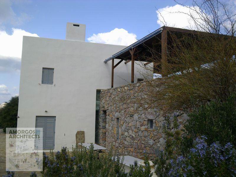 Construction of 2 twin villas of 2 floors (200m2)  in Agios Pavlos, design Zoumboulakis Architetcs.