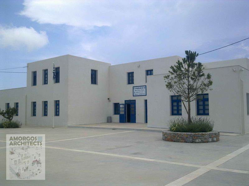 Κατασκευή του νέου διώροφου κτιρίου του Γυμνασίου - Λυκείου στη Χώρα Αμοργού